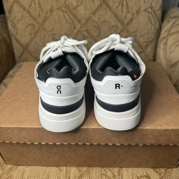 On The Roger Spin Athletic Shoes Men's Size 7 White Jungle (VGC)‎ Used